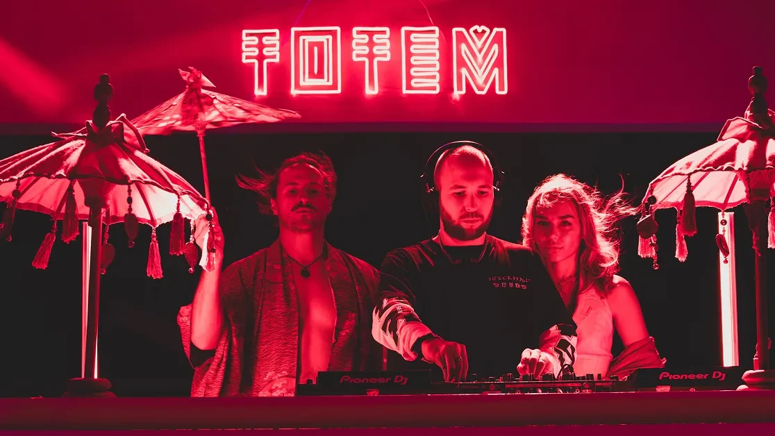 TOTEM x OMMA (Halloween surrounded by waterfalls)